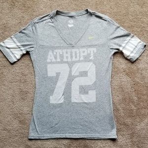 Like New women's Nike graphic gray logo tee